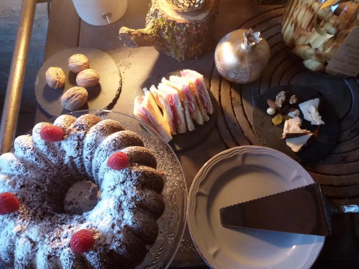 Zucchero Sui Baffi- Food Lovers B&B Мантова Екстериор снимка