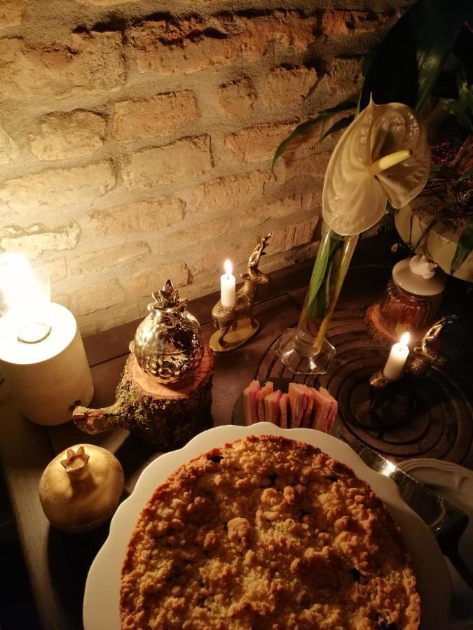 Zucchero Sui Baffi- Food Lovers B&B Мантова Екстериор снимка